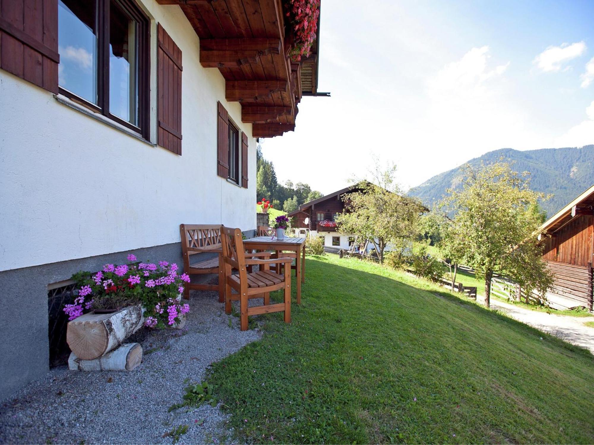 Charming Holiday Home In H Ttau With Barbecue Hüttau Εξωτερικό φωτογραφία